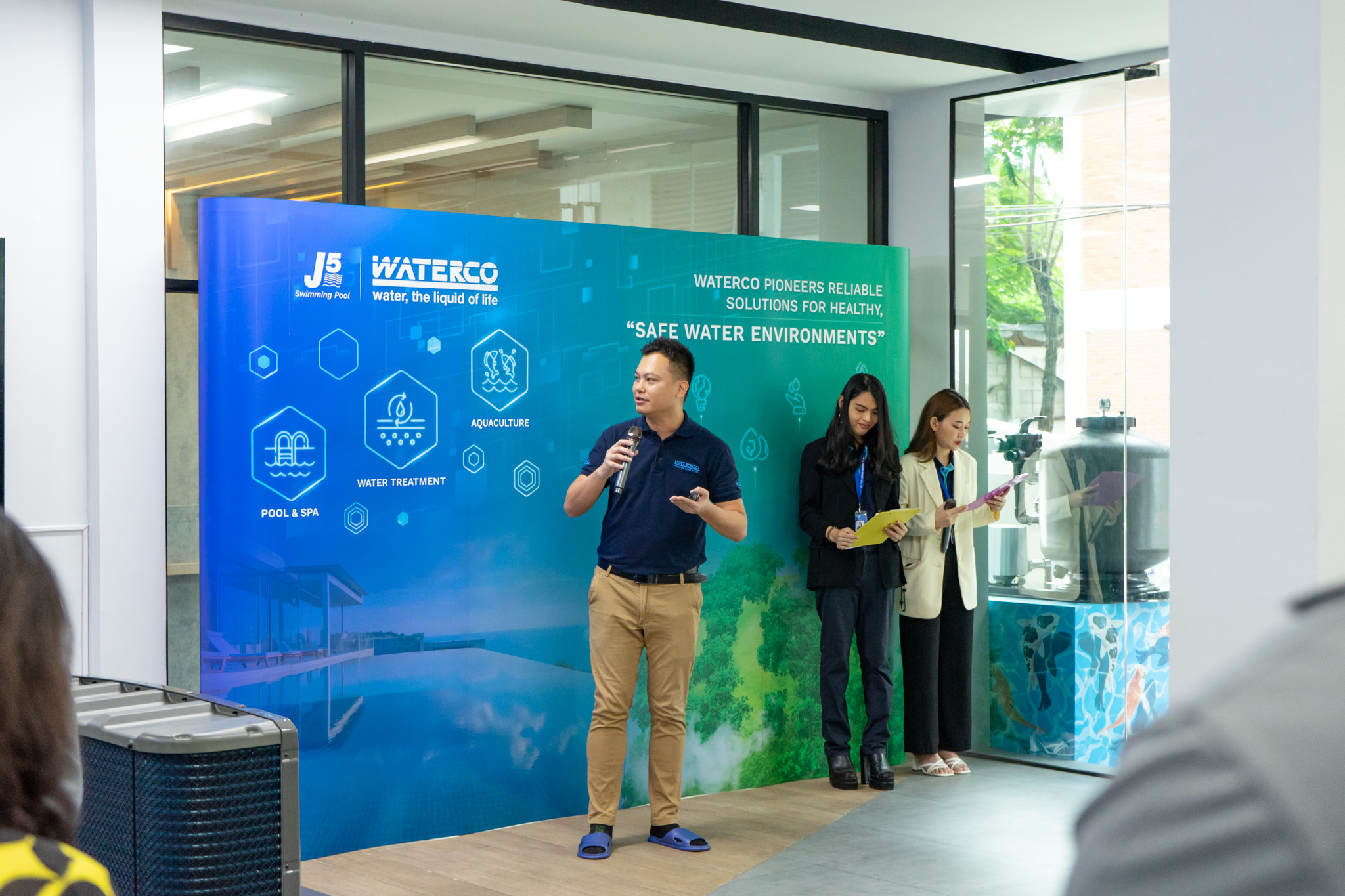 Seminar J5 X WATERCO 2023 Optimize Your Pool’s Performance WATER CHEMISTRY & EFFECTIVE SANITATION