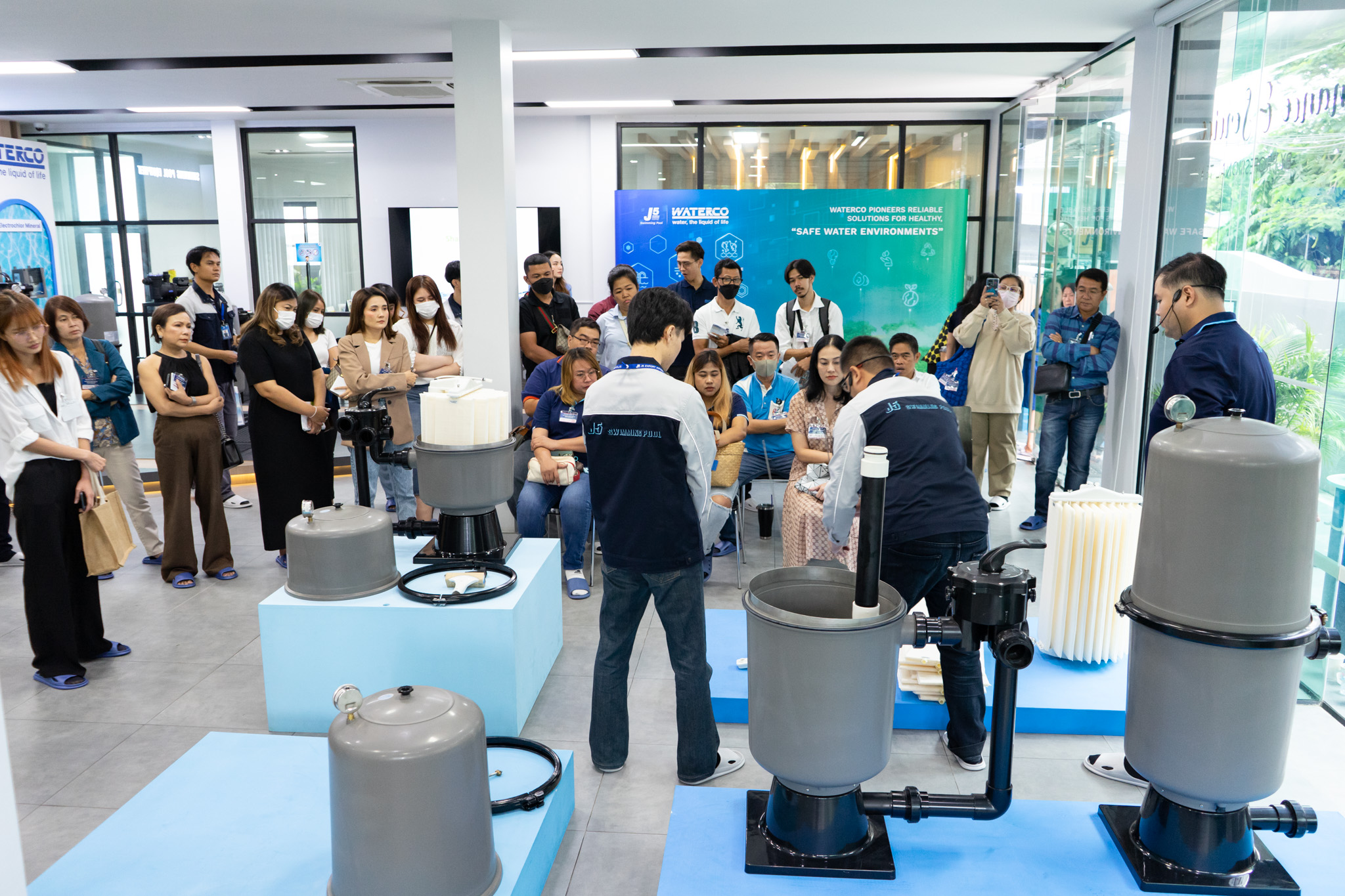 Seminar J5 X WATERCO 2023 Optimize Your Pool’s Performance WATER CHEMISTRY & EFFECTIVE SANITATION