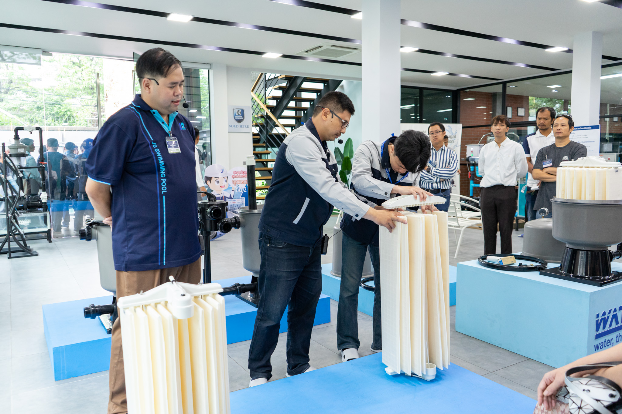 Seminar J5 X WATERCO 2023 Optimize Your Pool’s Performance WATER CHEMISTRY & EFFECTIVE SANITATION